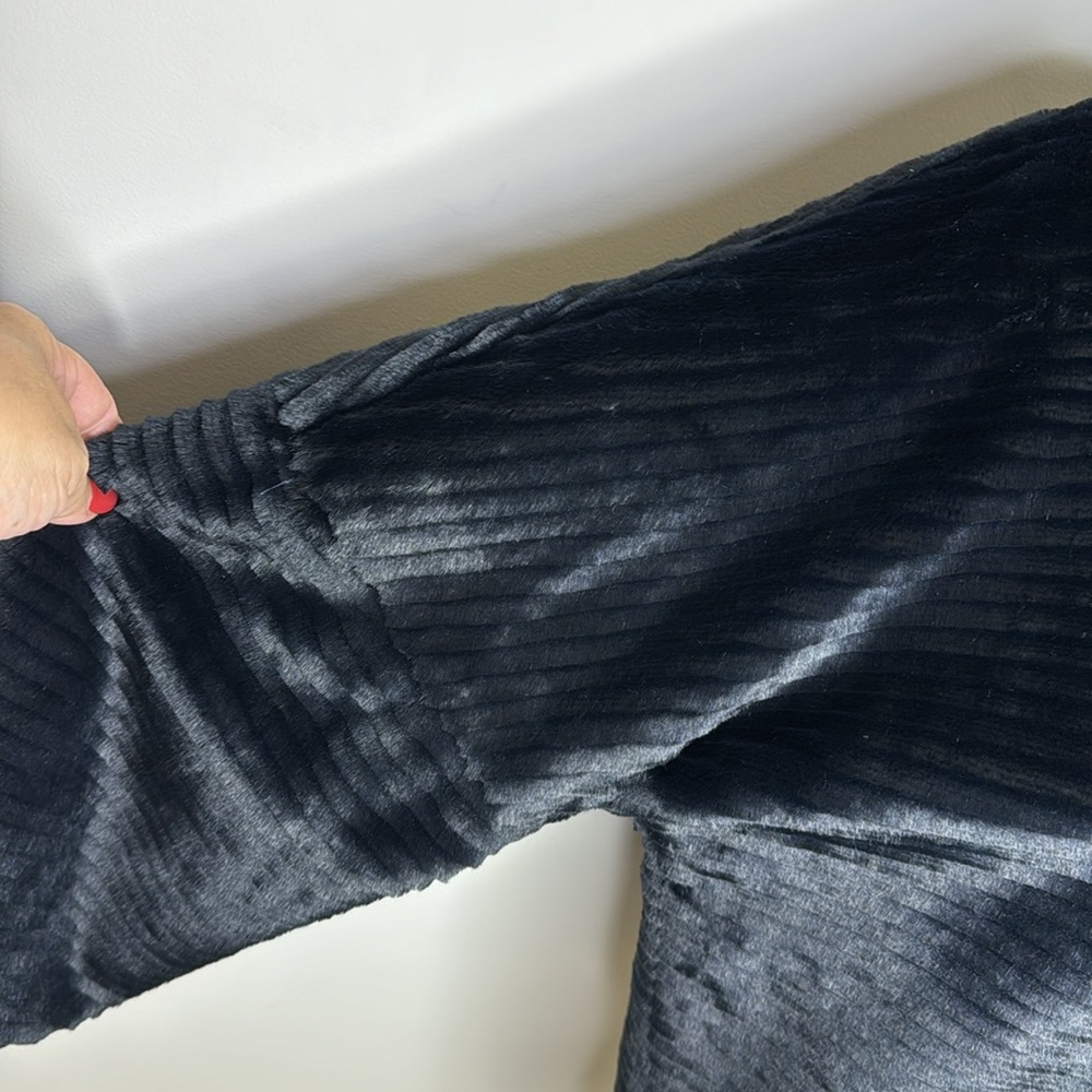 C. Wonder Black Ribbed Top - Picture 3 of 8